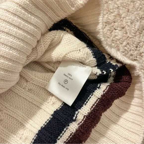 100% Merino Wool Cable Knit Cricket Stripe V-Neck Sweater - Cream NWT - Picture 3 of 4